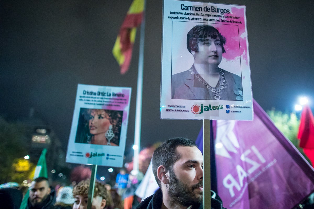 Repasa los carteles de la manifestación feminista contra la violencia de género de este 25N en Granada 