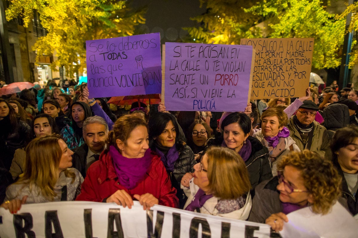Repasa los carteles de la manifestación feminista contra la violencia de género de este 25N en Granada 