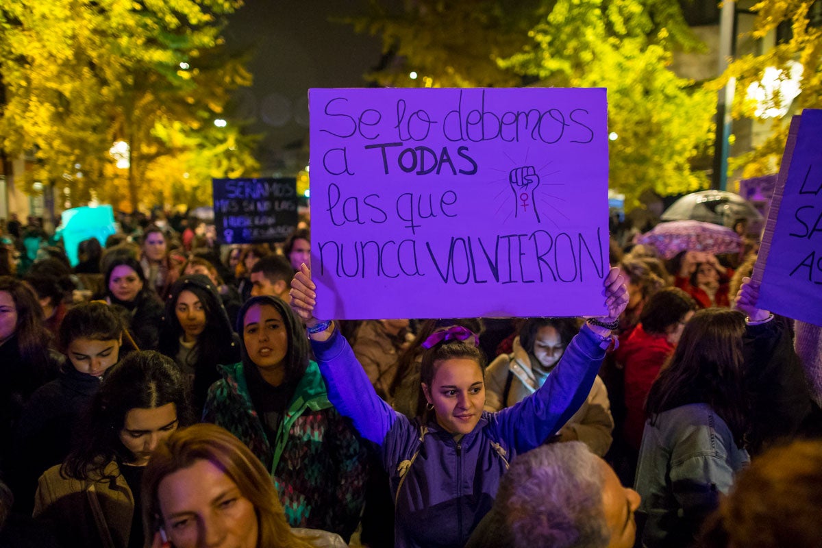 Repasa los carteles de la manifestación feminista contra la violencia de género de este 25N en Granada 