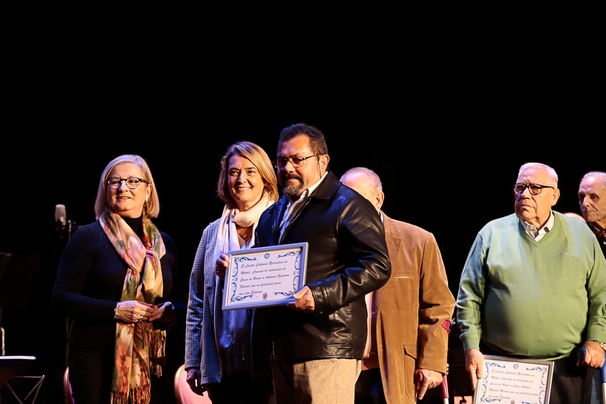 La entidad cumplía 89 años y varios de sus miembros recibieron un merecido homenaje