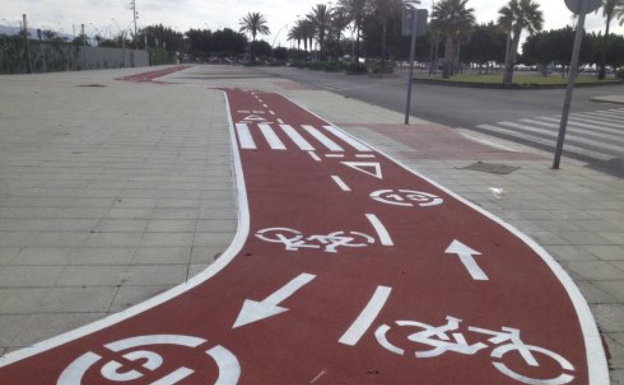 Vecinos de Vegas del Genil solicitan un carril bici directo que una su municipio con la capital