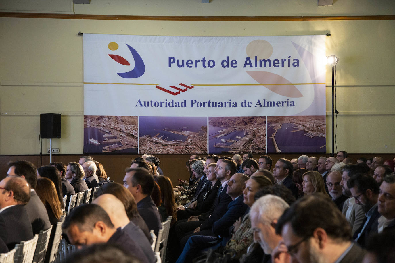 Más de 200 personas se han dado cita en el Varadero del Puerto de Almería para asistir a la gala de entrega de estos galardones que reconocen el talento almeriense 