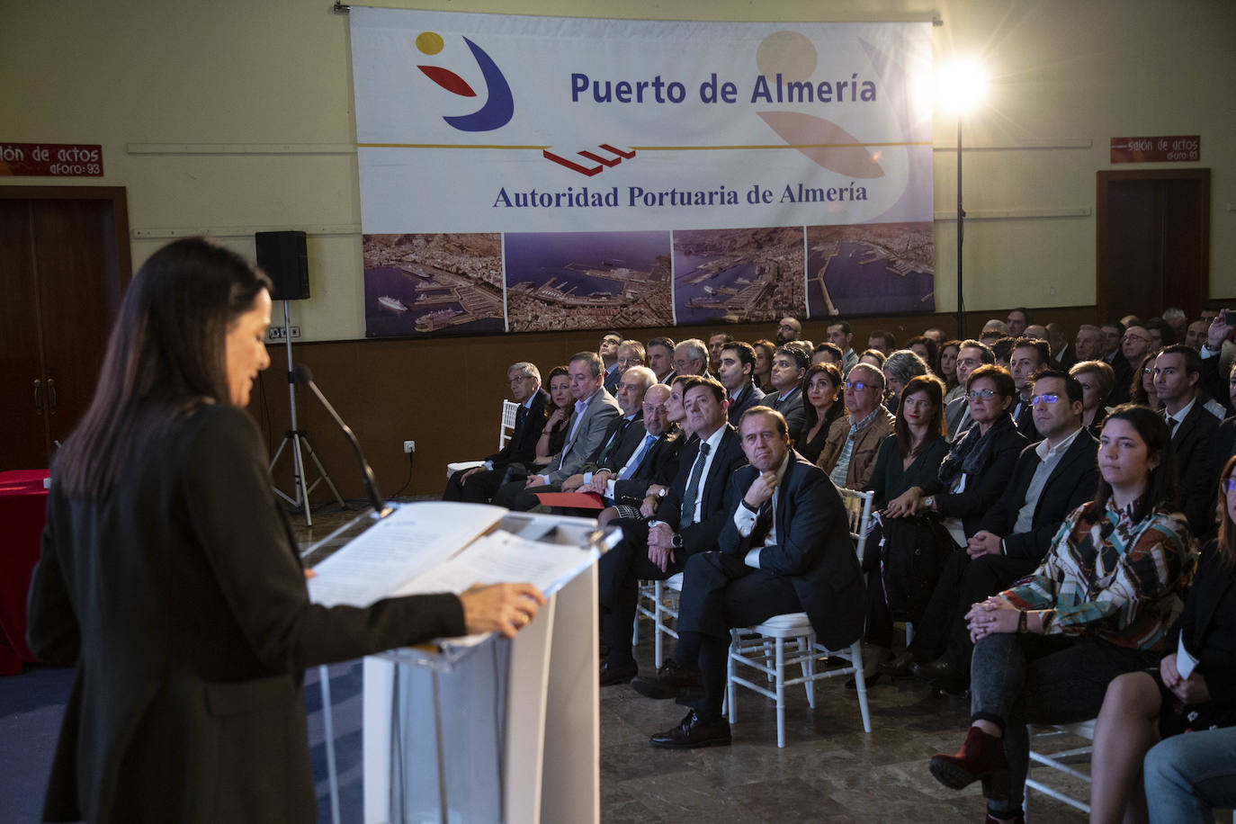 Más de 200 personas se han dado cita en el Varadero del Puerto de Almería para asistir a la gala de entrega de estos galardones que reconocen el talento almeriense 