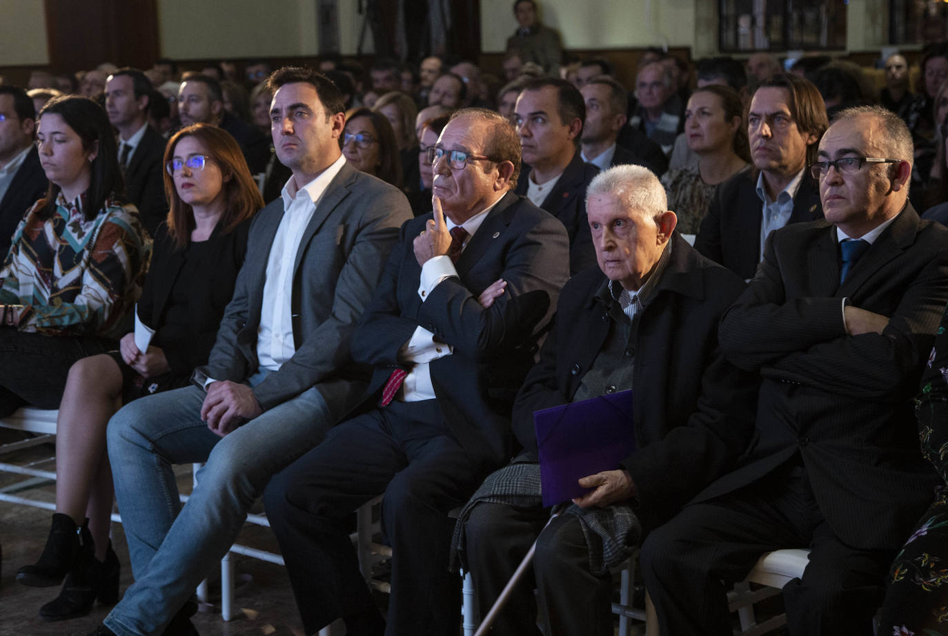 Más de 200 personas se han dado cita en el Varadero del Puerto de Almería para asistir a la gala de entrega de estos galardones que reconocen el talento almeriense 