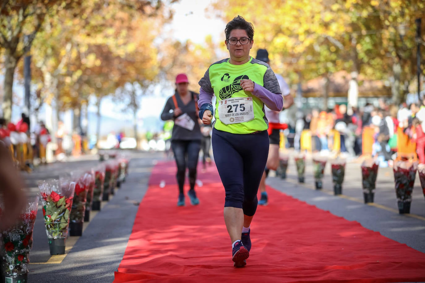 Muchos corredores han acudido disfrazados a una cita que cumple su octava edición