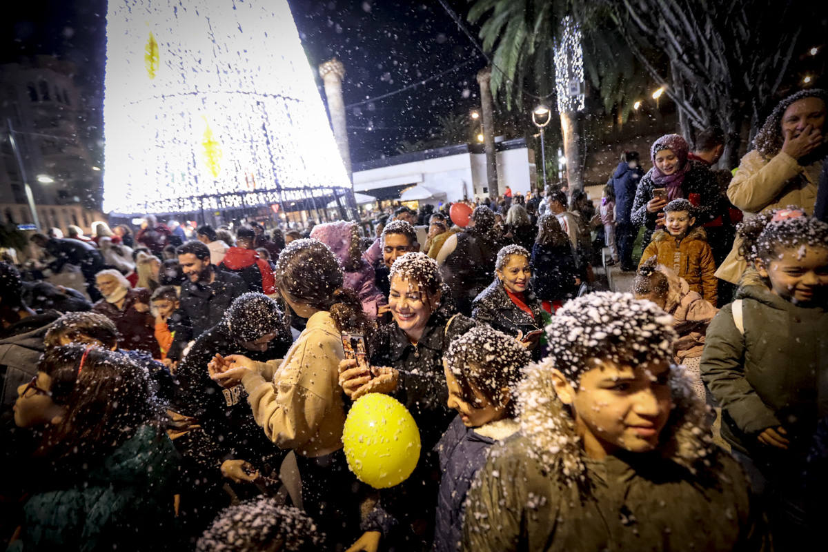Un millón de bombillas brillarán en las calles de la ciudad hasta después de Reyes