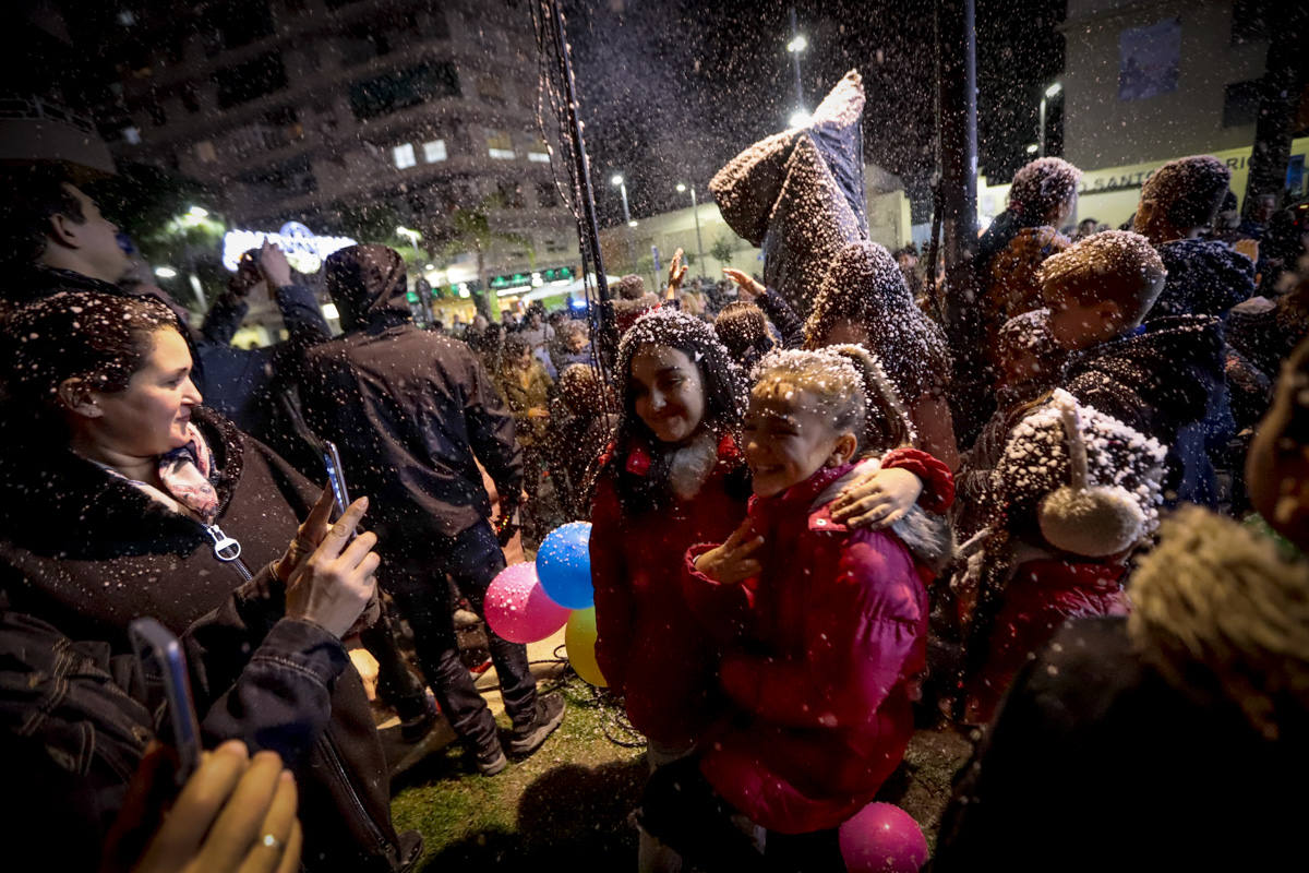 Un millón de bombillas brillarán en las calles de la ciudad hasta después de Reyes