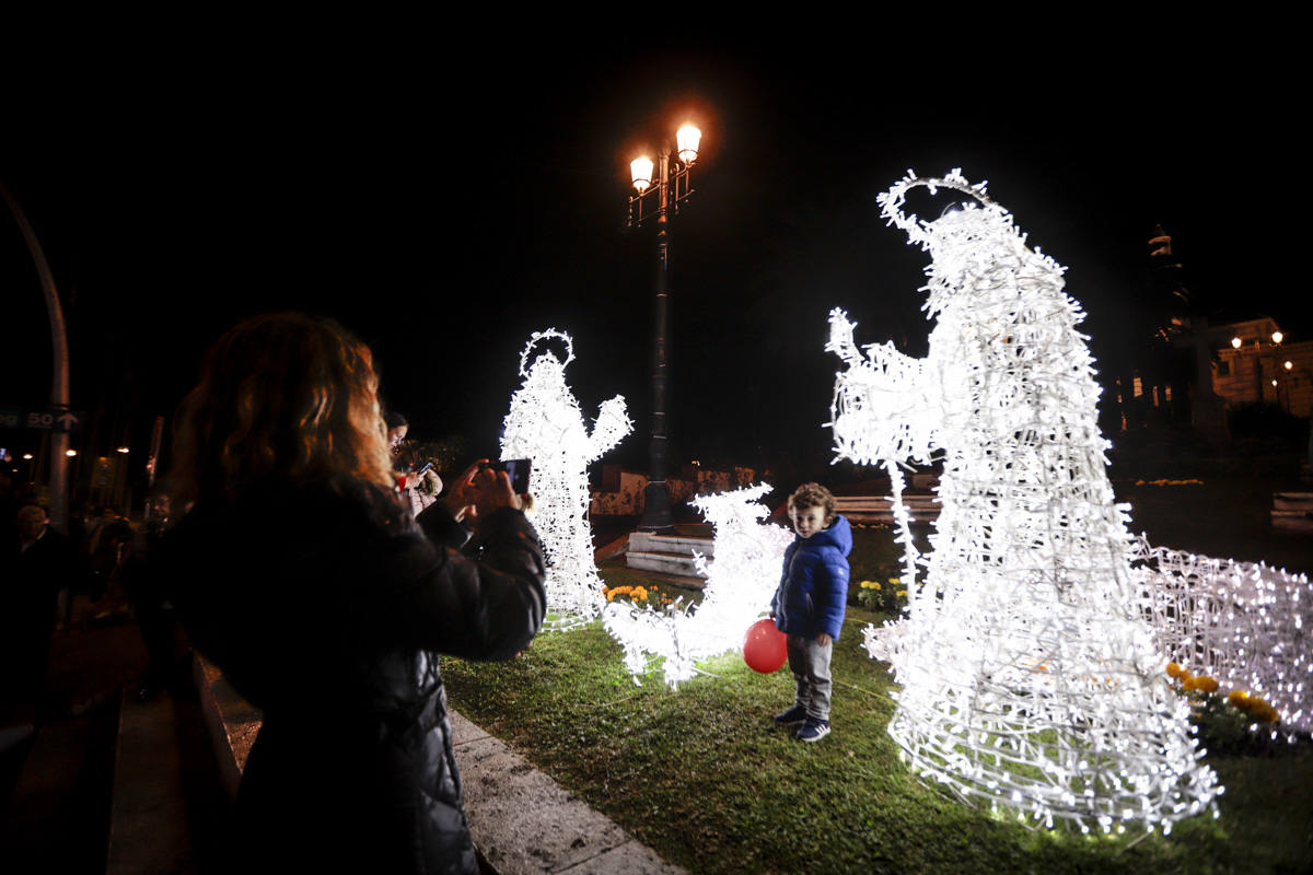 Un millón de bombillas brillarán en las calles de la ciudad hasta después de Reyes