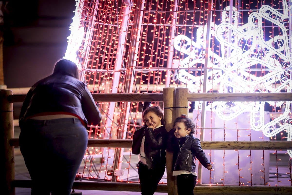 Un millón de bombillas brillarán en las calles de la ciudad hasta después de Reyes