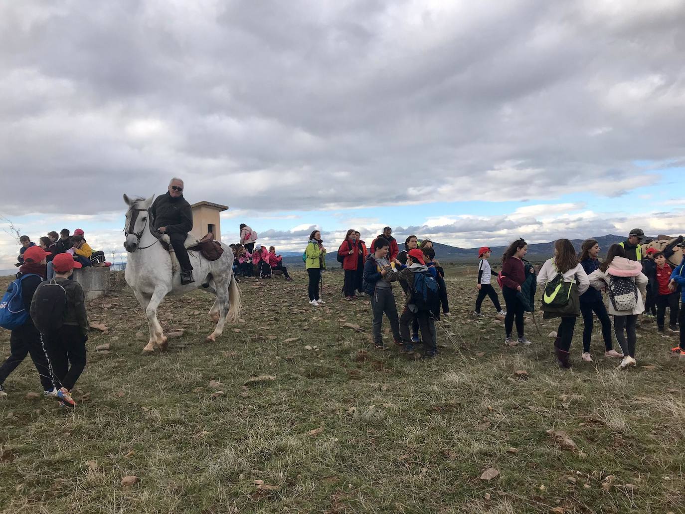 Los jóvenes jienenses escuchan las enseñanzas de los pastores