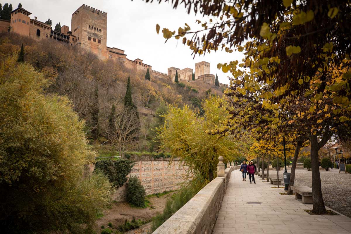 La capital nazarí ofrece paisajes bellos y penetrantes en la estación otoñal | La Alhambra, el centro... todos los rincones ofrecen hermosas estampas