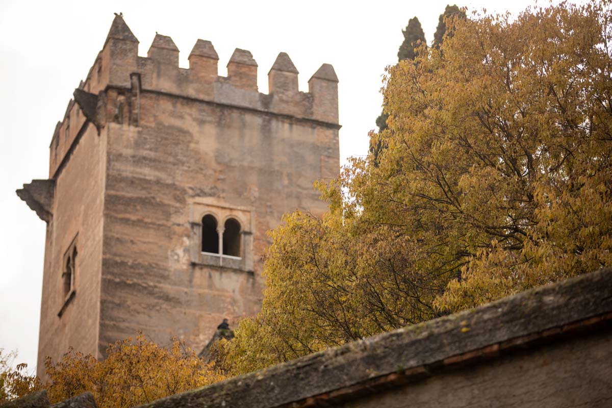 La capital nazarí ofrece paisajes bellos y penetrantes en la estación otoñal | La Alhambra, el centro... todos los rincones ofrecen hermosas estampas