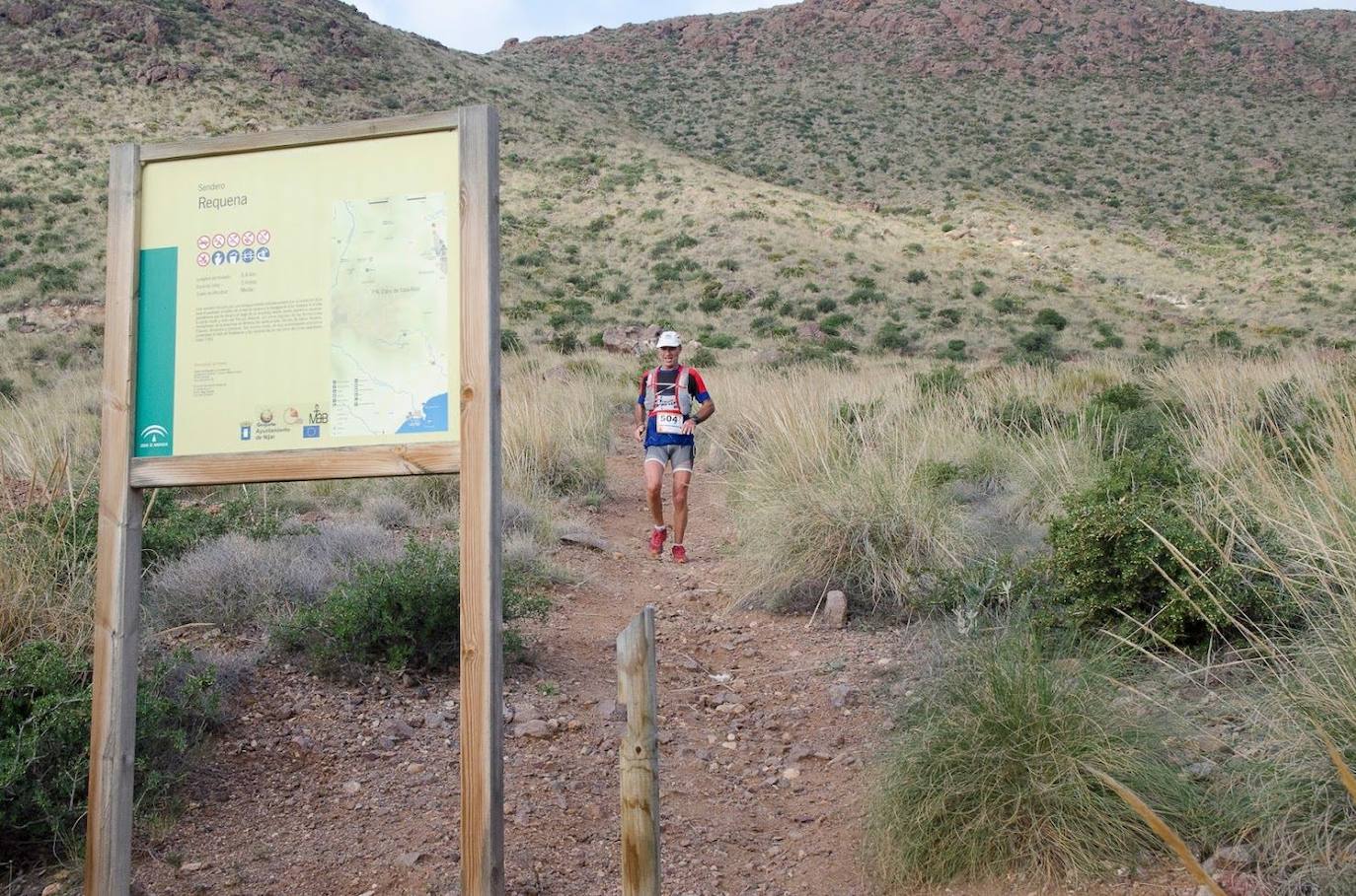 Medio millar de atletas han participado en la quinta edición de la Ultra Maratón Costa de Almería