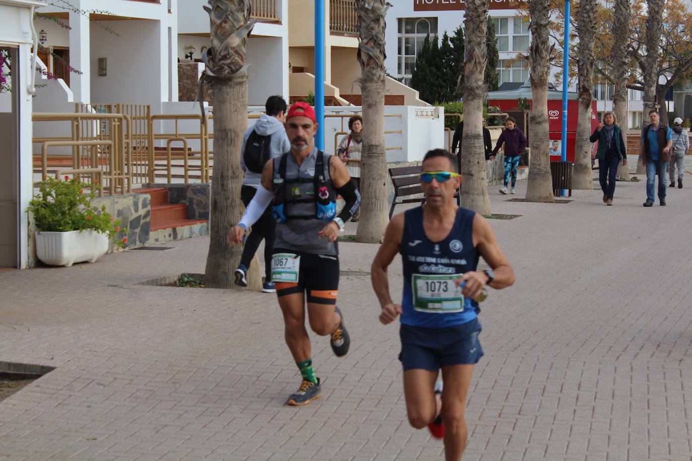 Medio millar de atletas han participado en la quinta edición de la Ultra Maratón Costa de Almería