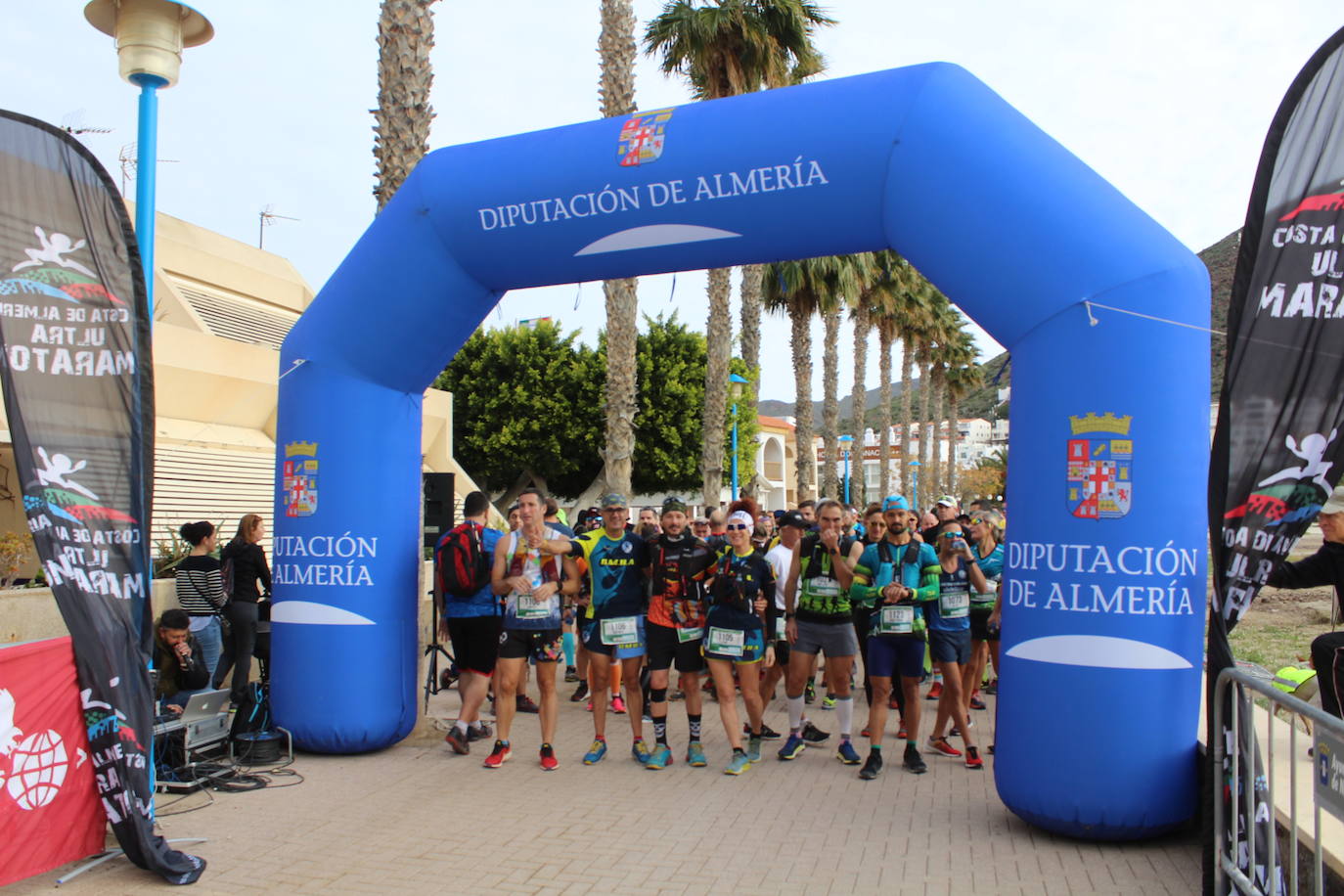 Medio millar de atletas han participado en la quinta edición de la Ultra Maratón Costa de Almería