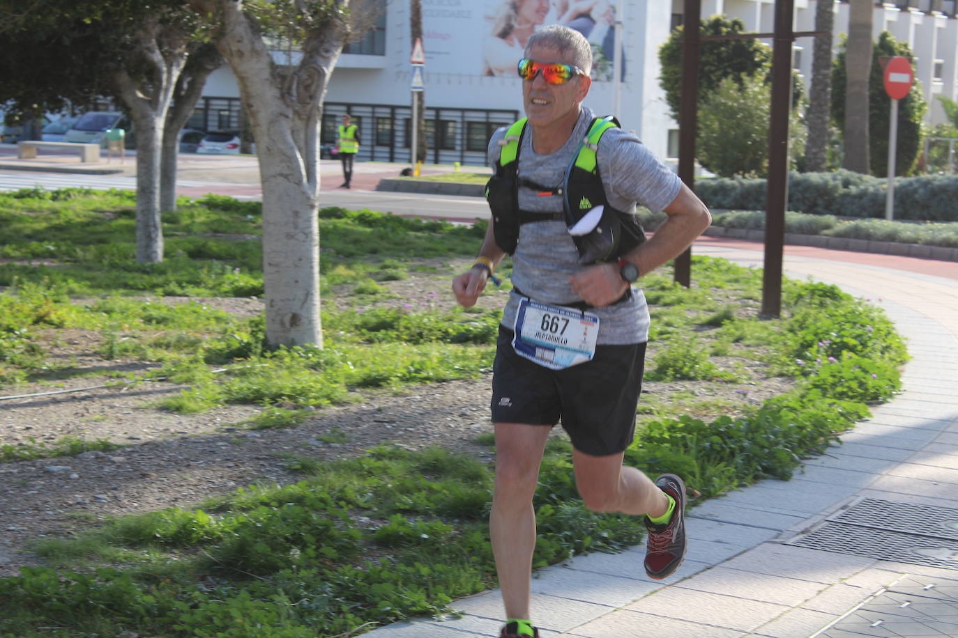 Medio millar de atletas han participado en la quinta edición de la Ultra Maratón Costa de Almería