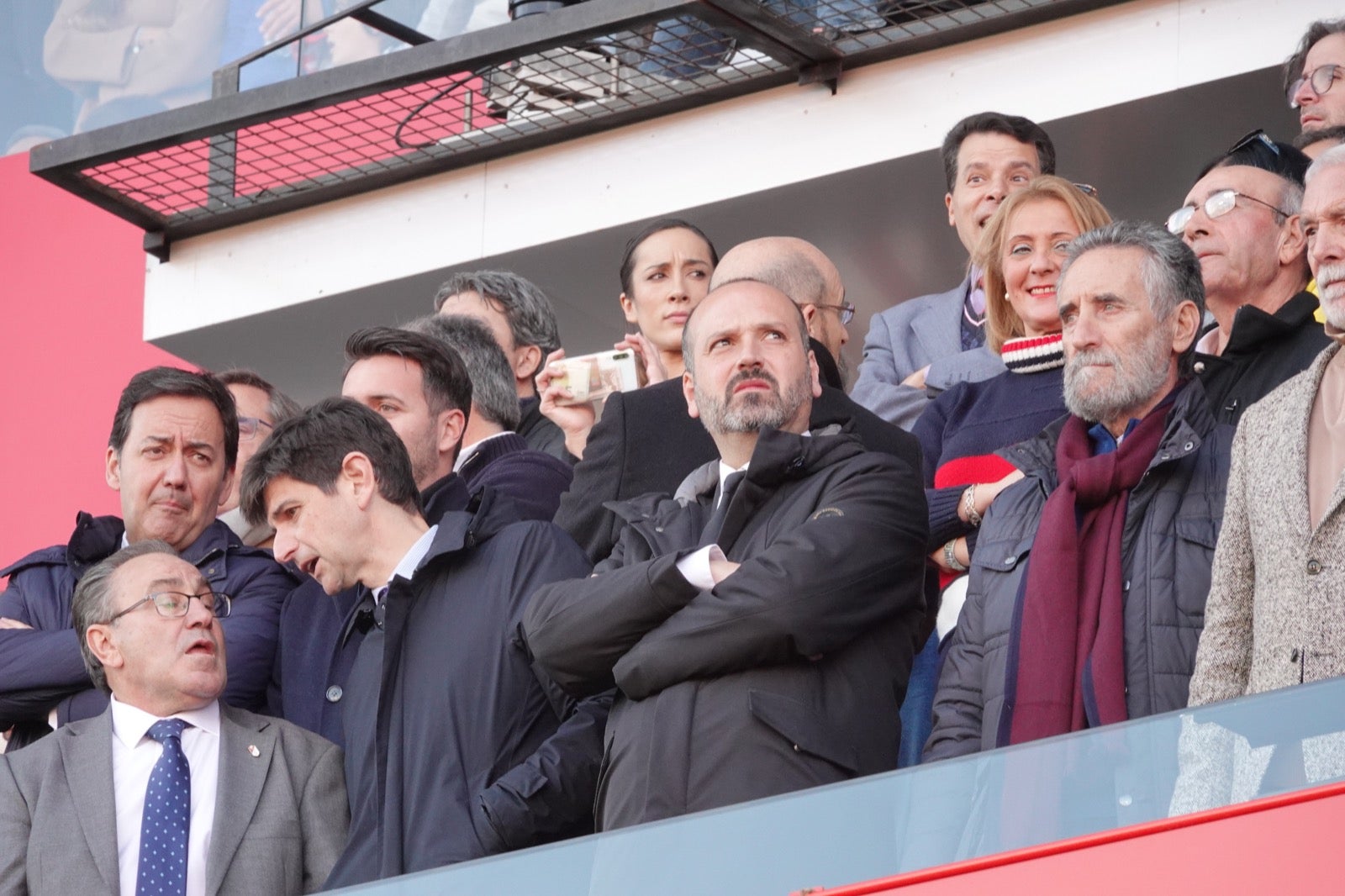 Echamos un vistazo a la grada para recopilar las mejores fotos de la afición. 