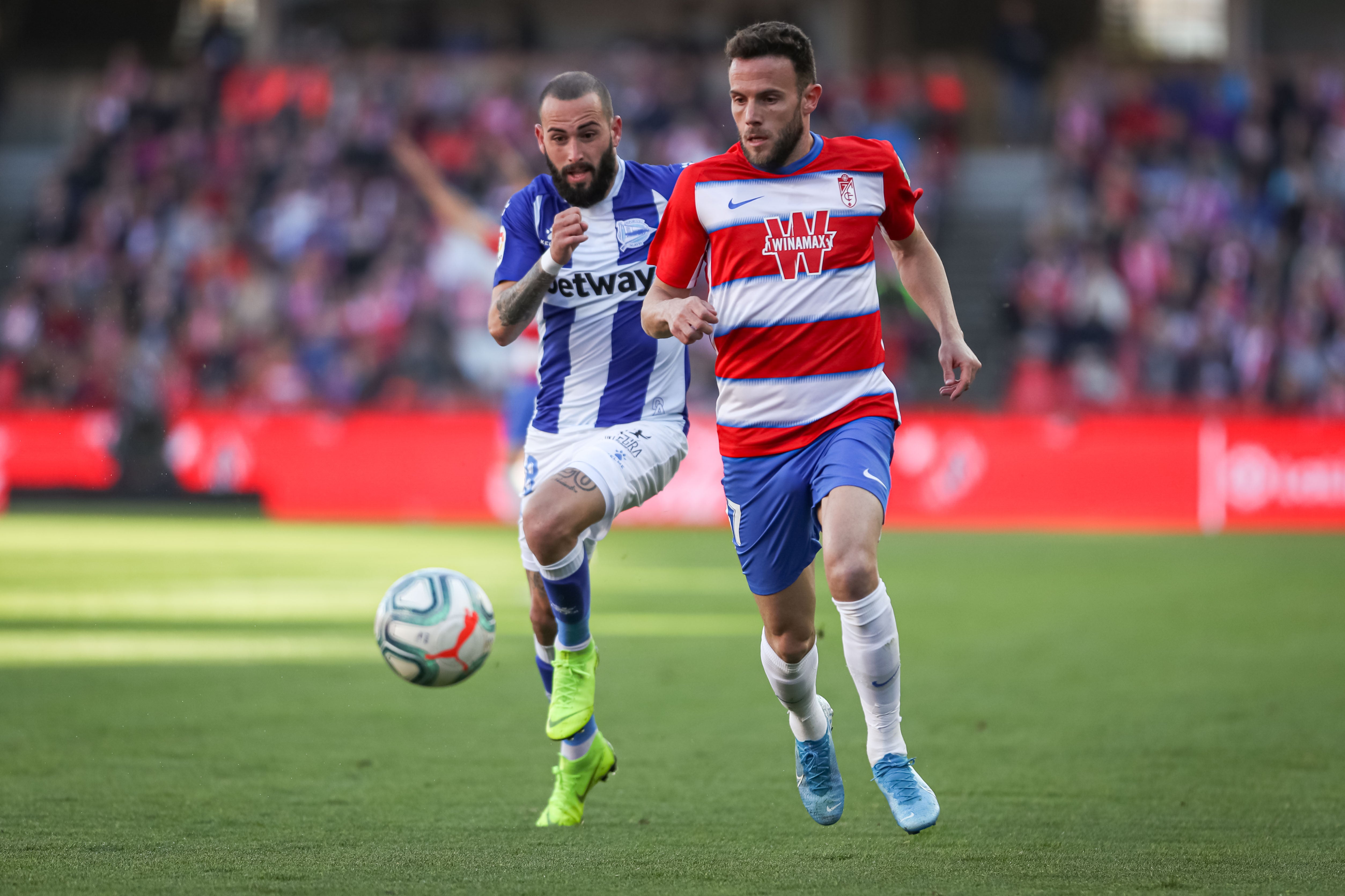 Repasa los mejores momentos del choque que ha enfrentado a dos rivales directos en Los Cármenes