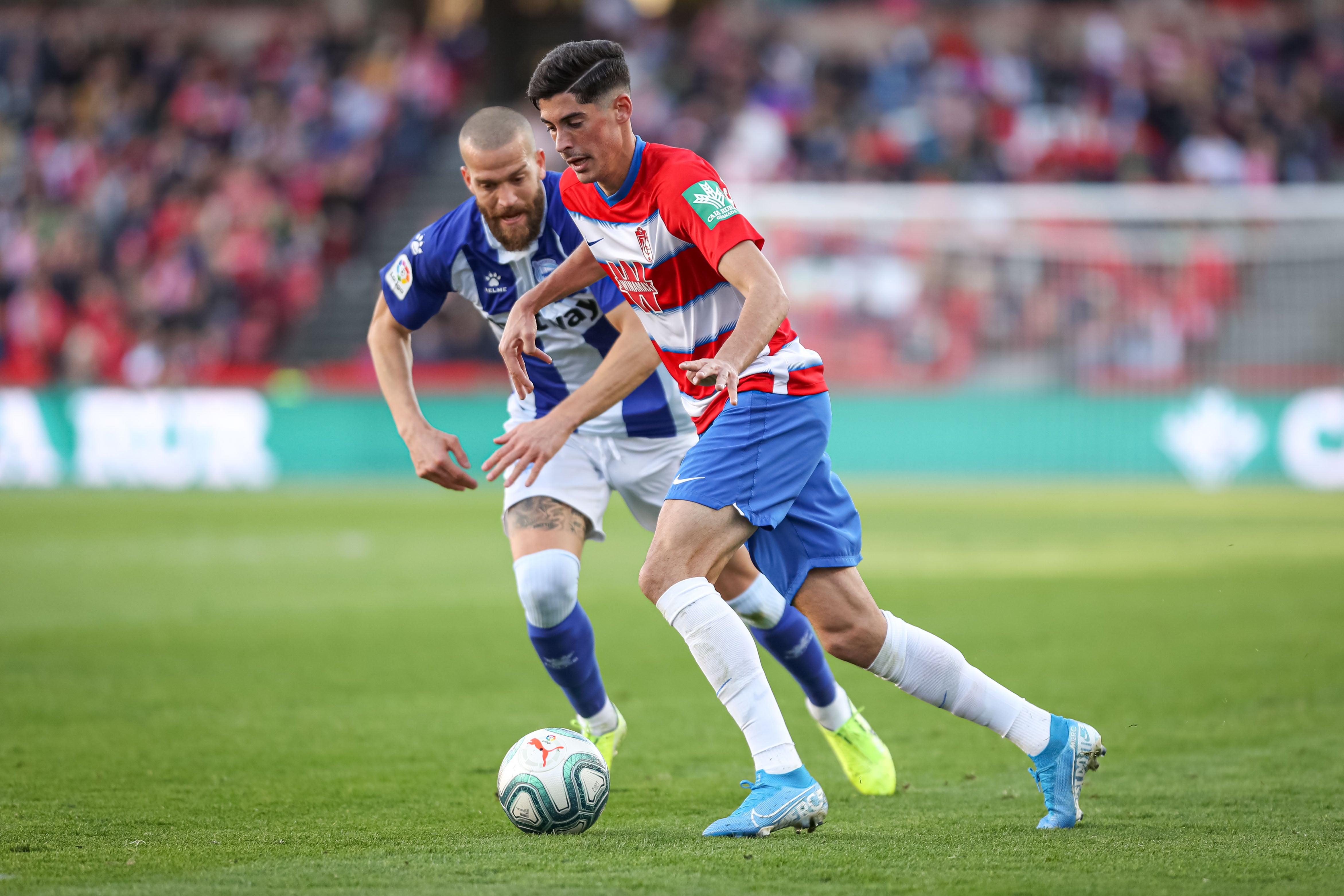 Repasa los mejores momentos del choque que ha enfrentado a dos rivales directos en Los Cármenes