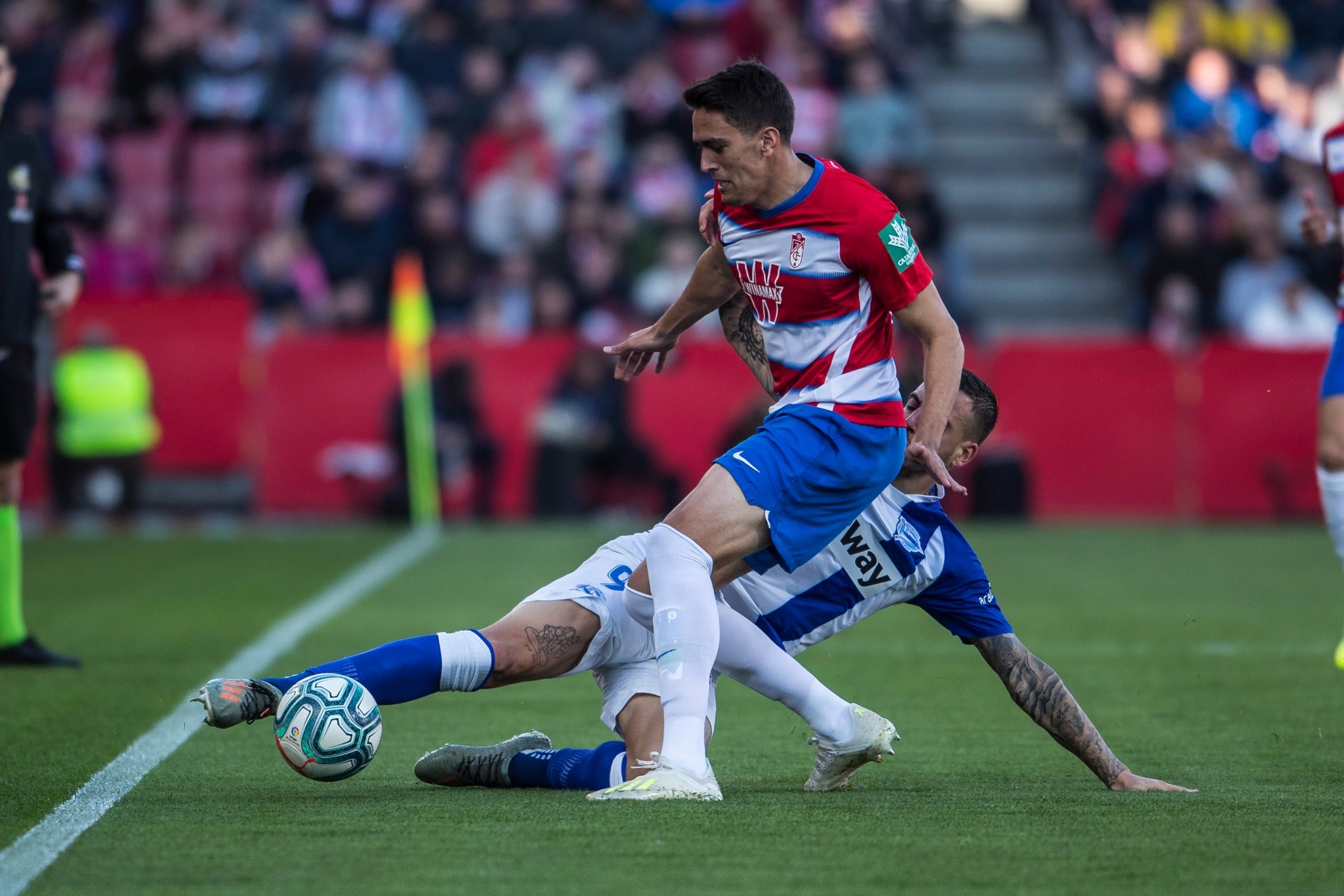 Repasa los mejores momentos del choque que ha enfrentado a dos rivales directos en Los Cármenes