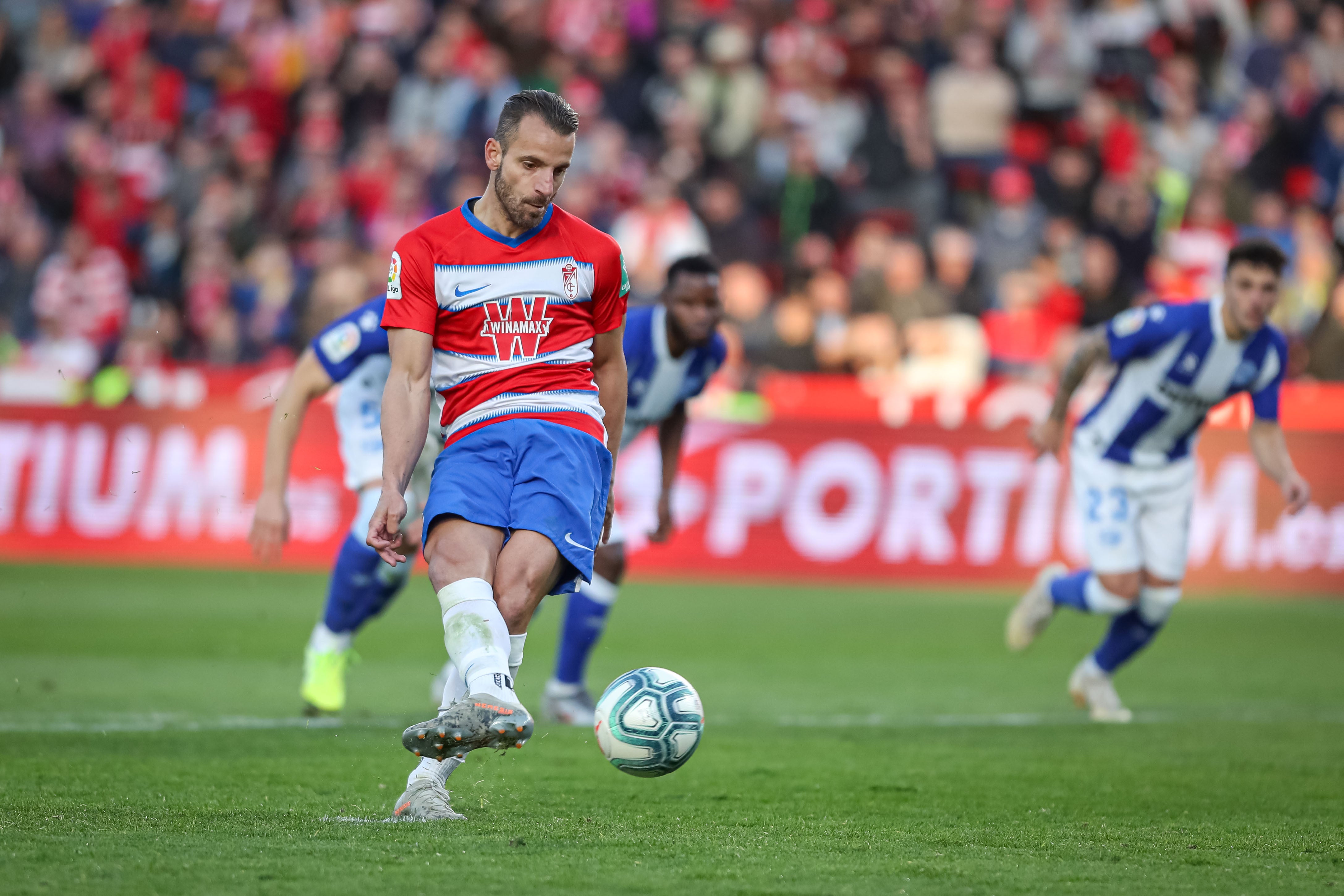 Repasa los mejores momentos del choque que ha enfrentado a dos rivales directos en Los Cármenes