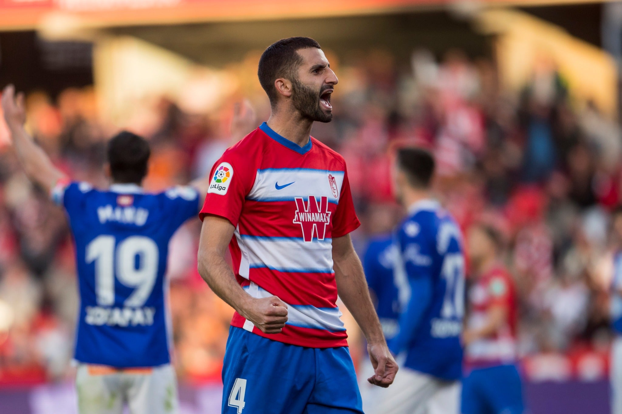 Repasa los mejores momentos del choque que ha enfrentado a dos rivales directos en Los Cármenes