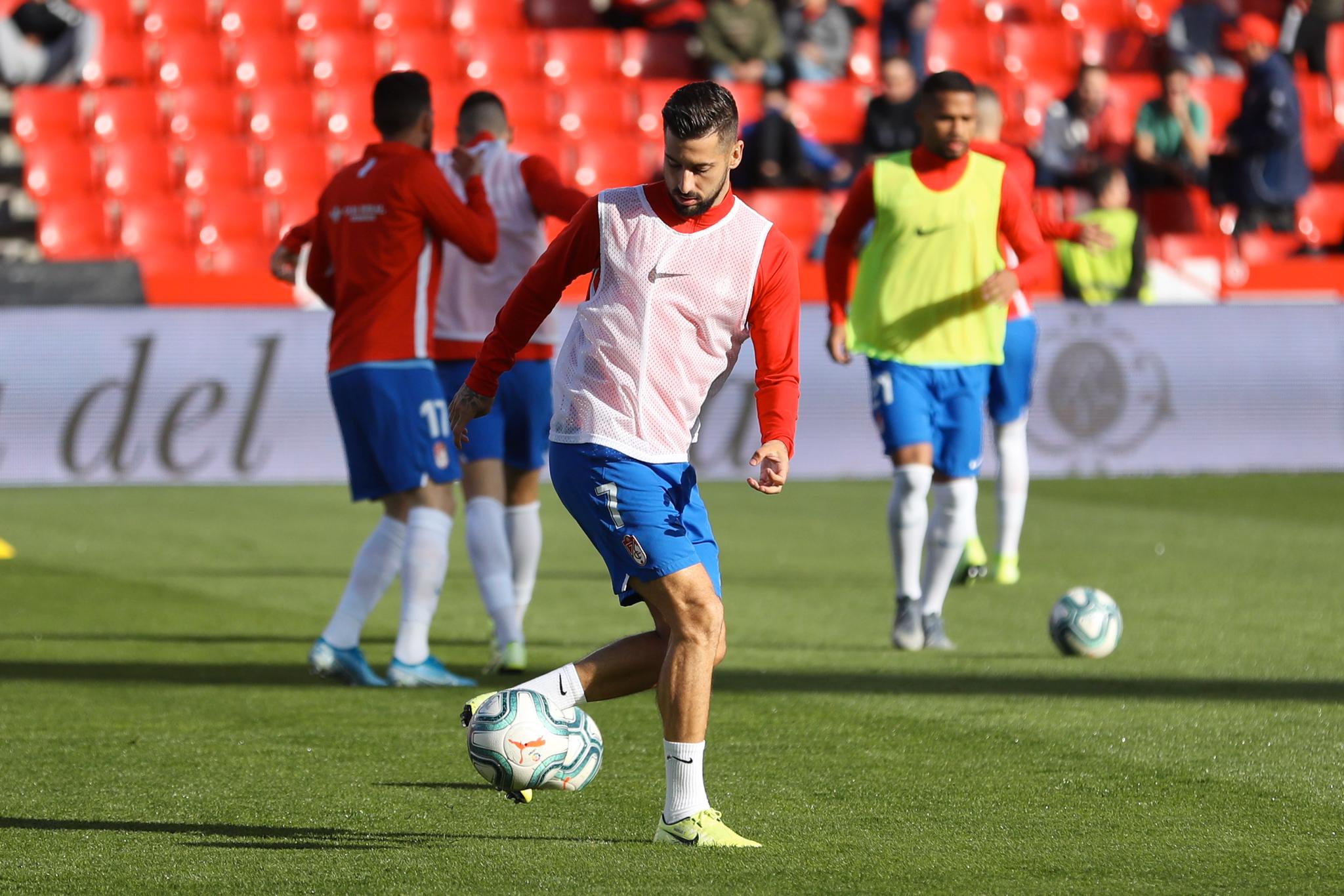 Repasa los mejores momentos del choque que ha enfrentado a dos rivales directos en Los Cármenes