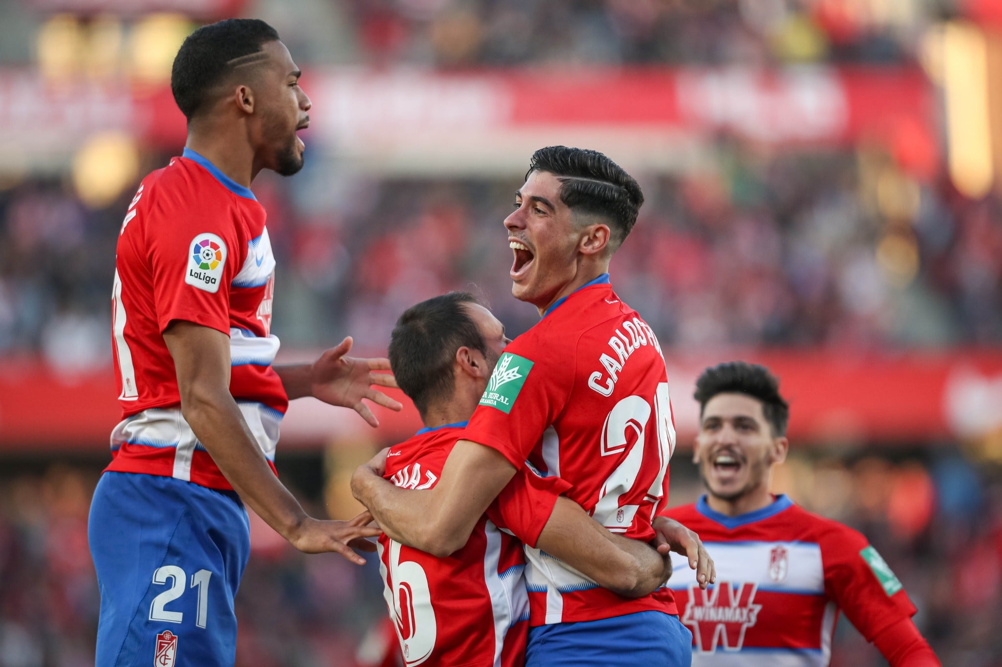 Repasa los mejores momentos del choque que ha enfrentado a dos rivales directos en Los Cármenes