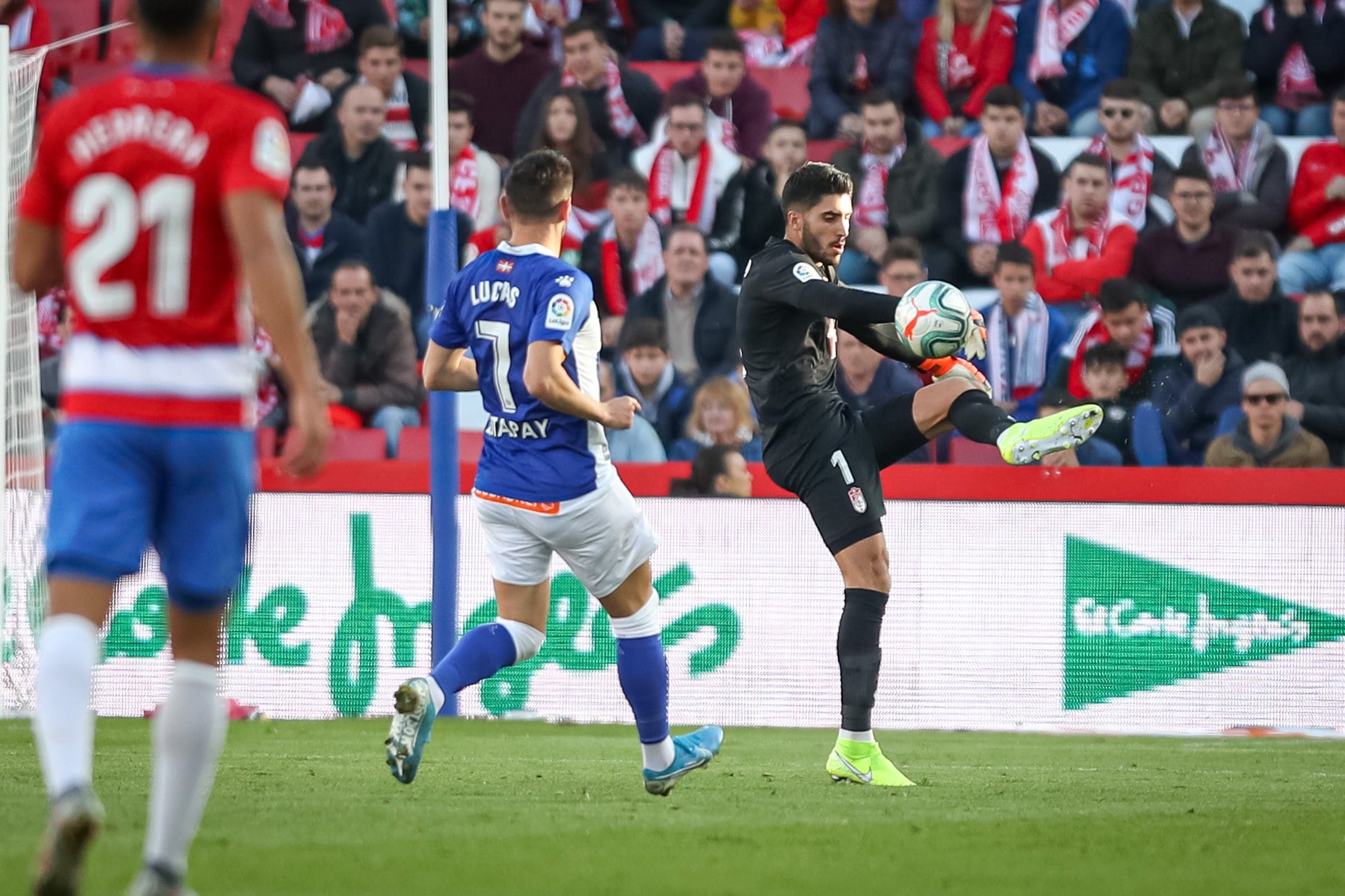 Repasa los mejores momentos del choque que ha enfrentado a dos rivales directos en Los Cármenes
