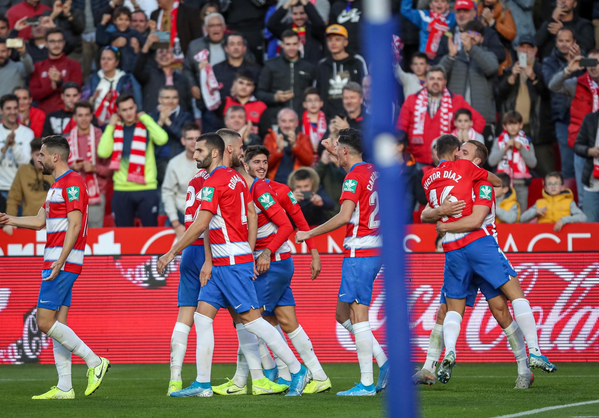 Repasa los mejores momentos del choque que ha enfrentado a dos rivales directos en Los Cármenes