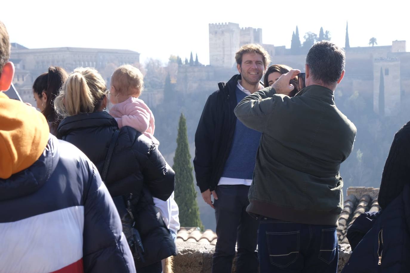 El popular enclave granadino está siendo uno de los escenarios más visitados durante este puente.