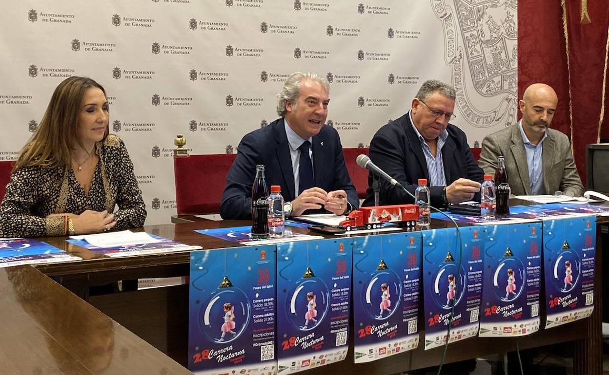 Presentación de la Carrera Nocturna en el ayuntamiento granadino. 