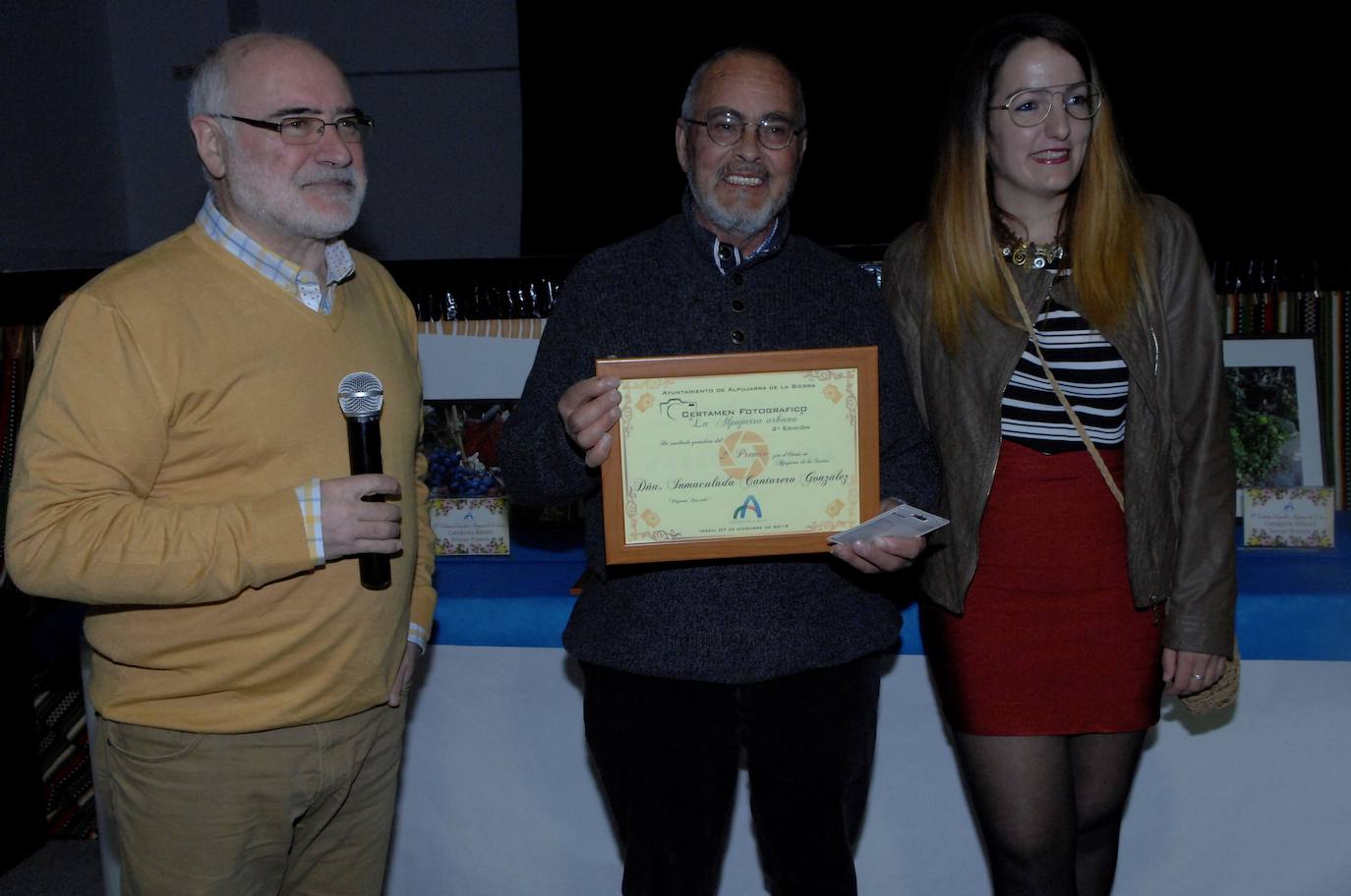 Hubo bingo, sorteos, borrachuelos y rosetas. Yegen cuenta con uno de los salones culturales y de fiestas más grandes de la comarca de La Alpujarra 