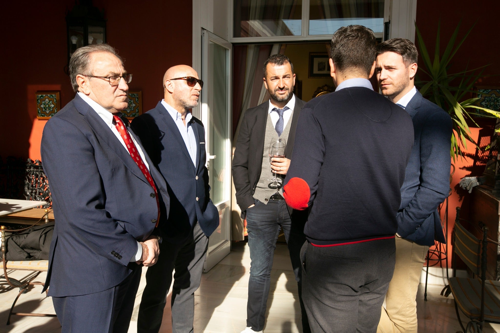 Futbolistas, miembros de los diferentes cuerpos técnicos y directivos en la comida de Navidad del Granada