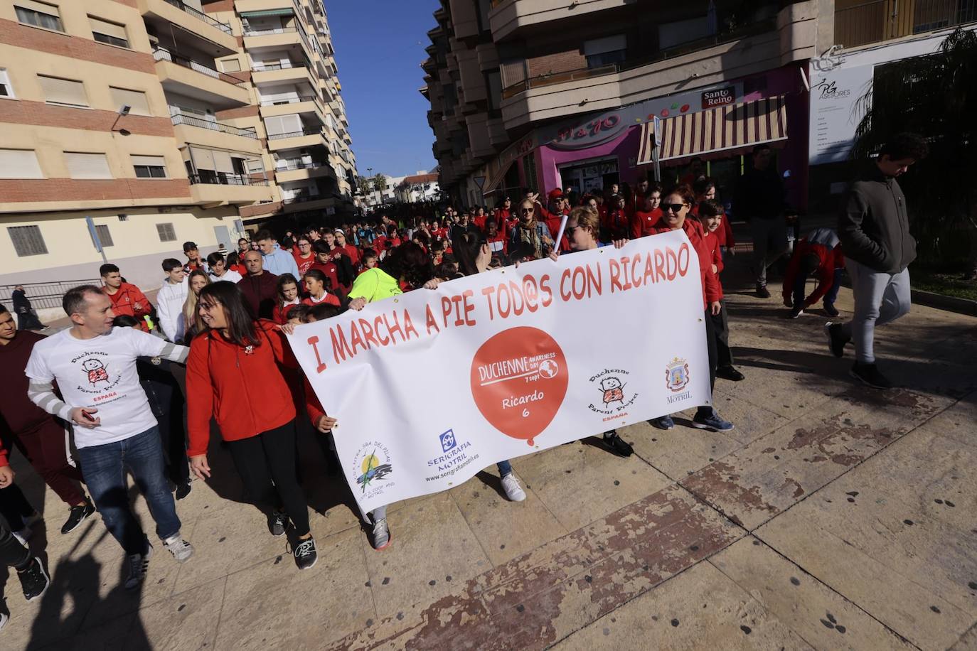 El niño de siete años motrileño que padece la enfermedad de Duchenne, una dolencia que causa distrofia muscular y que es degenerativa 