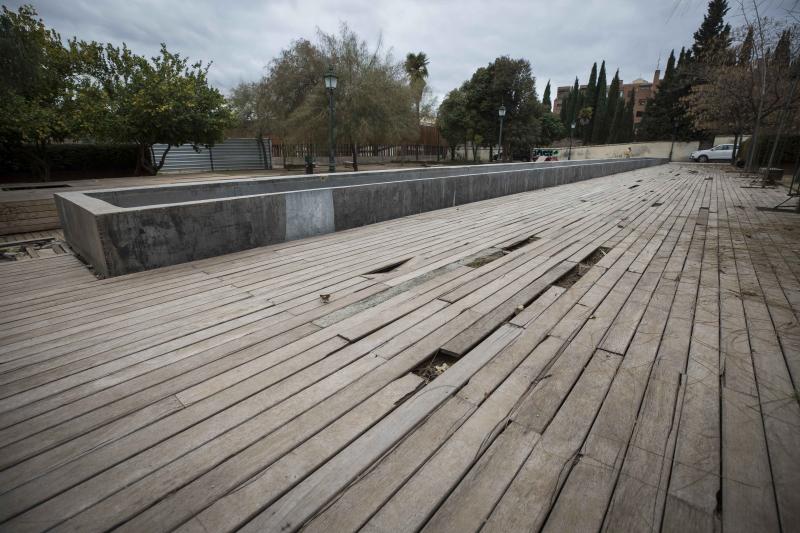 Así de deteriorado se encuentra el parque a espaldas del Cuarto Real de Santo Domingo