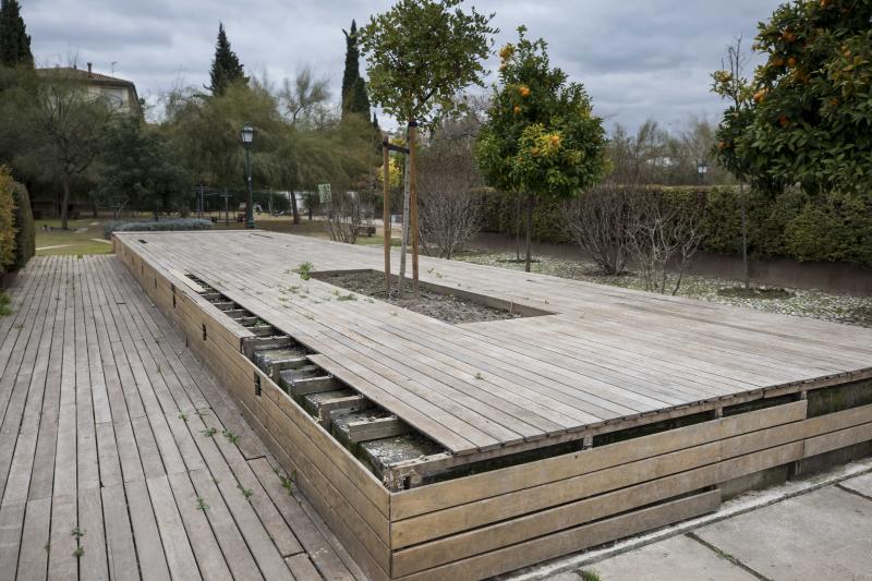 Así de deteriorado se encuentra el parque a espaldas del Cuarto Real de Santo Domingo