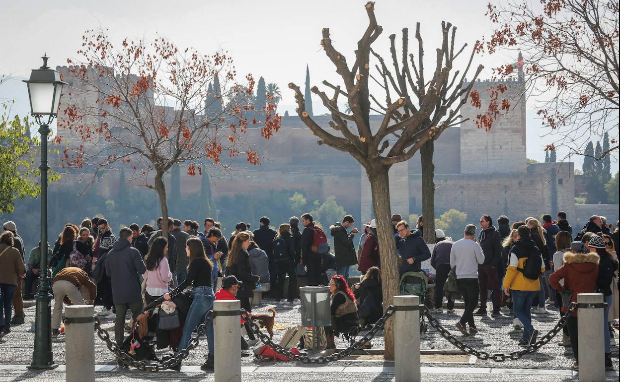El mirador de San Nicolás, repleto de turistas en el pasado mes de noviember.