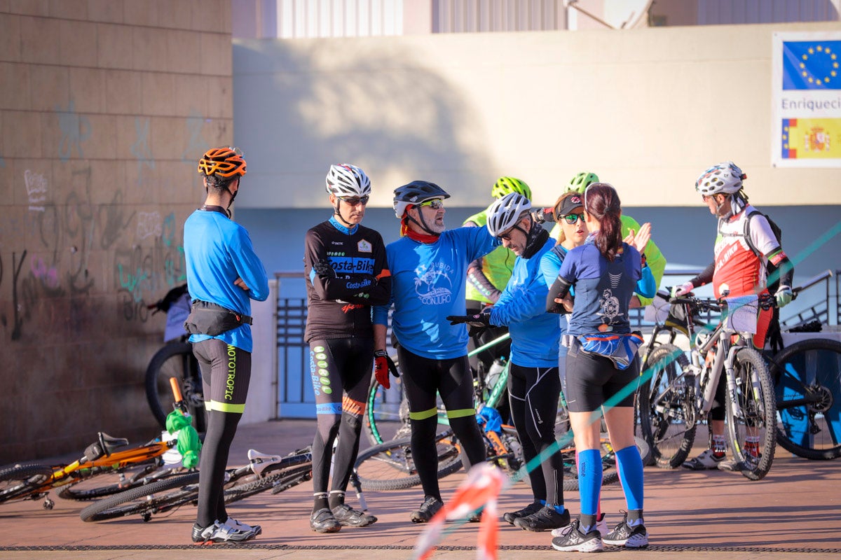La XX Subida Pedestre al Conjuro arrancó a las 10 de la mañana, y los corredores tuvieron que enfrentarse a 17,8 kilometros en una mañana soleada