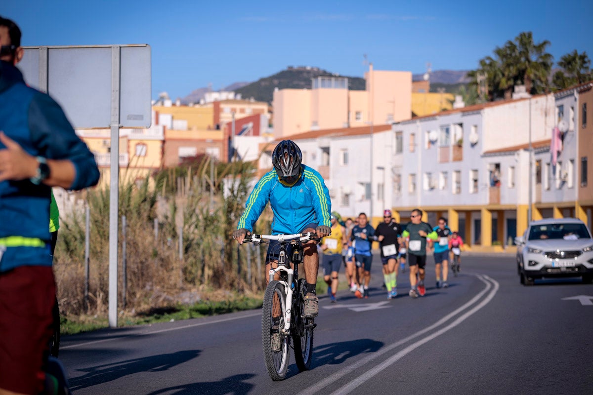La XX Subida Pedestre al Conjuro arrancó a las 10 de la mañana, y los corredores tuvieron que enfrentarse a 17,8 kilometros en una mañana soleada