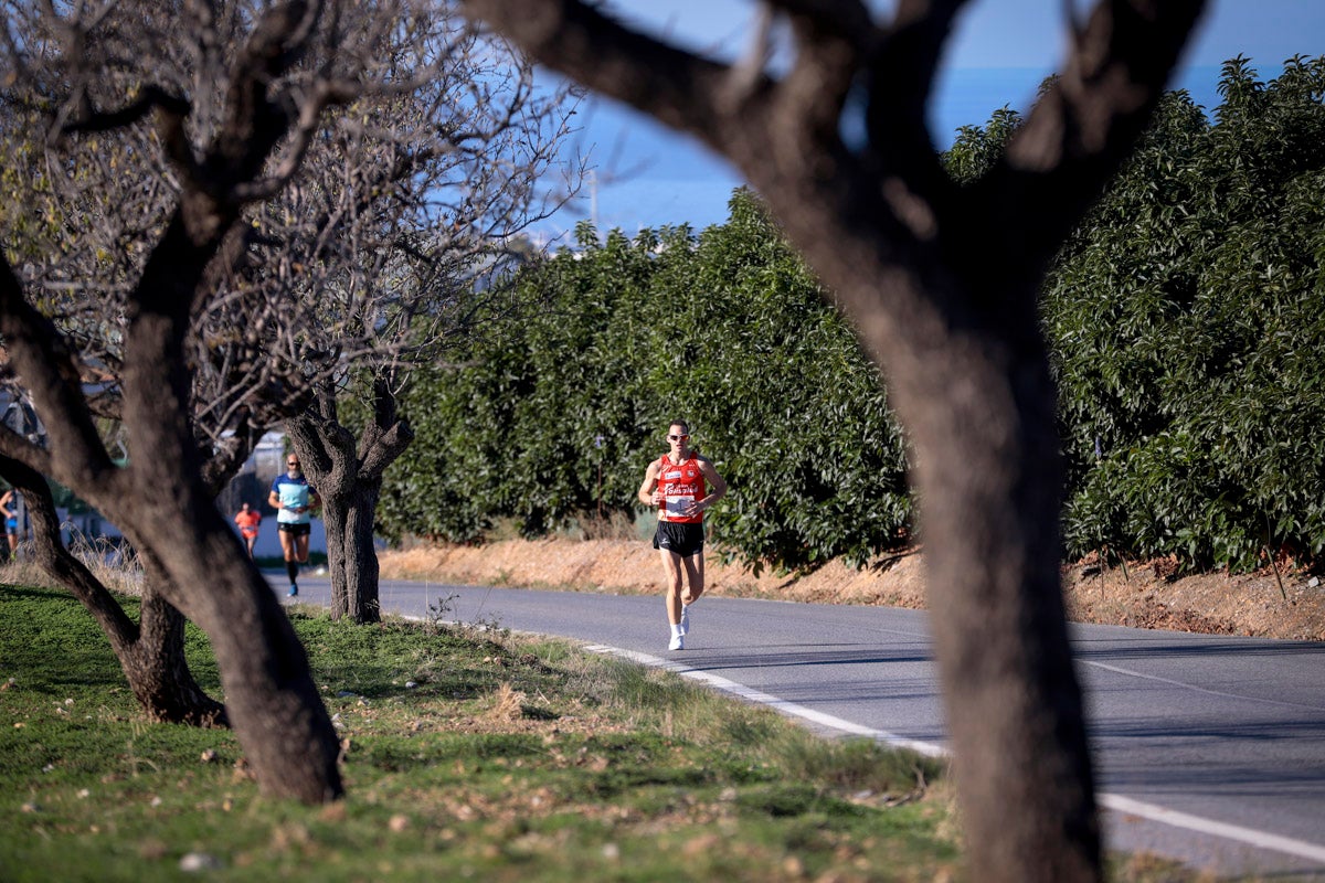 La XX Subida Pedestre al Conjuro arrancó a las 10 de la mañana, y los corredores tuvieron que enfrentarse a 17,8 kilometros en una mañana soleada