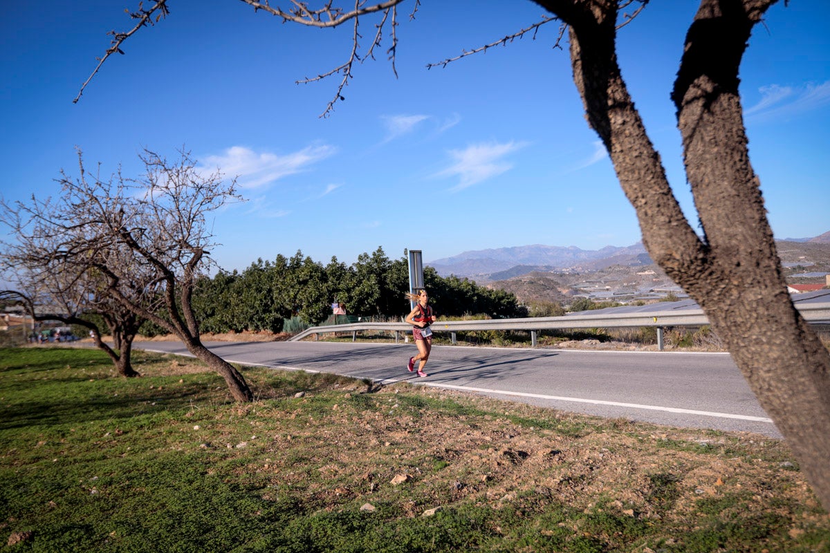 La XX Subida Pedestre al Conjuro arrancó a las 10 de la mañana, y los corredores tuvieron que enfrentarse a 17,8 kilometros en una mañana soleada