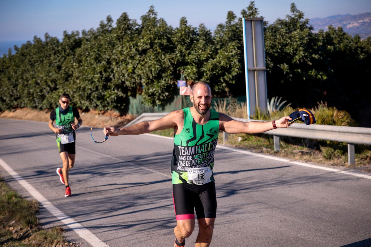 La XX Subida Pedestre al Conjuro arrancó a las 10 de la mañana, y los corredores tuvieron que enfrentarse a 17,8 kilometros en una mañana soleada