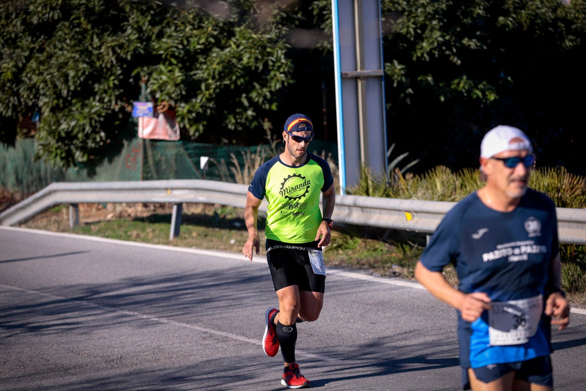 La XX Subida Pedestre al Conjuro arrancó a las 10 de la mañana, y los corredores tuvieron que enfrentarse a 17,8 kilometros en una mañana soleada