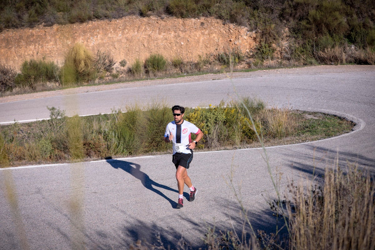 La XX Subida Pedestre al Conjuro arrancó a las 10 de la mañana, y los corredores tuvieron que enfrentarse a 17,8 kilometros en una mañana soleada