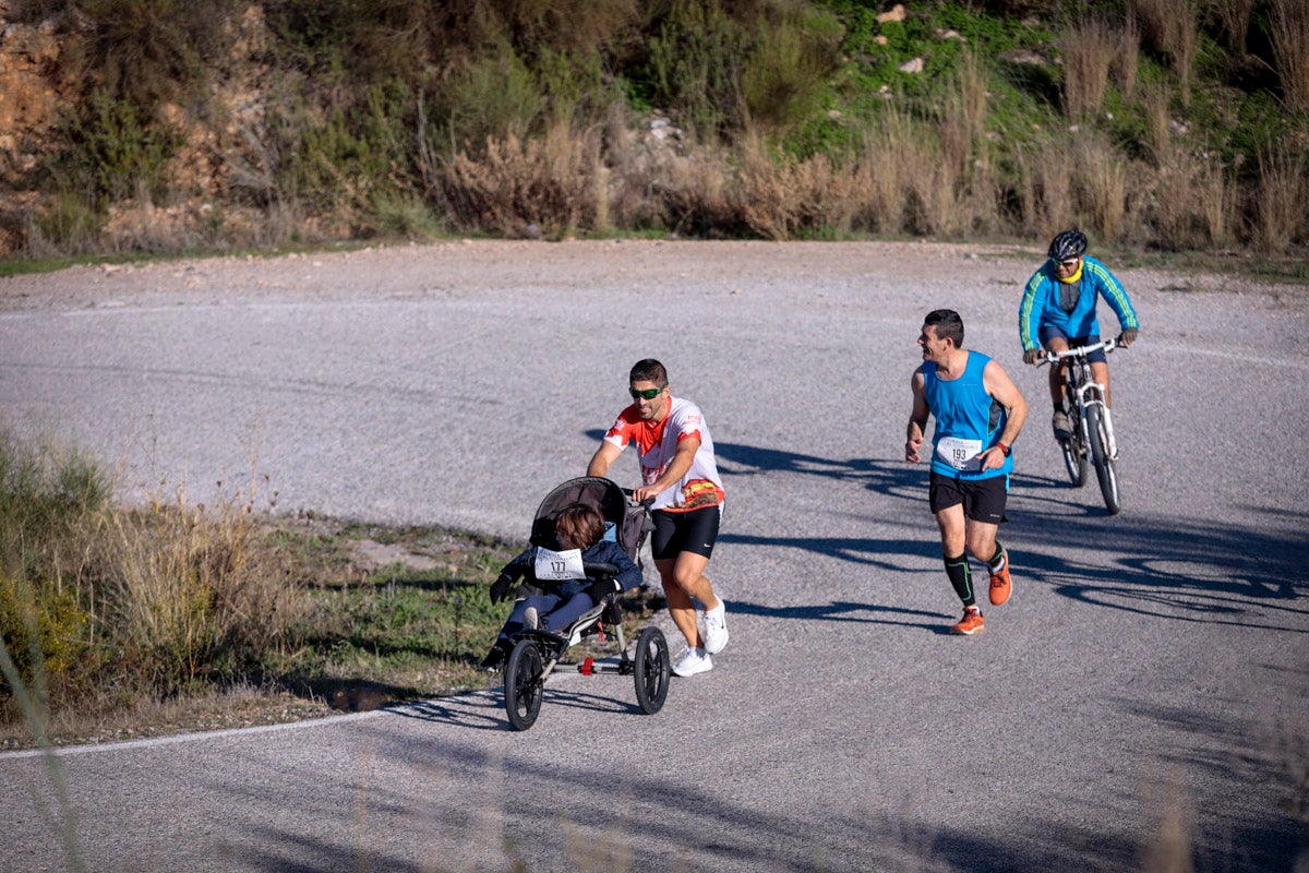 La XX Subida Pedestre al Conjuro arrancó a las 10 de la mañana, y los corredores tuvieron que enfrentarse a 17,8 kilometros en una mañana soleada