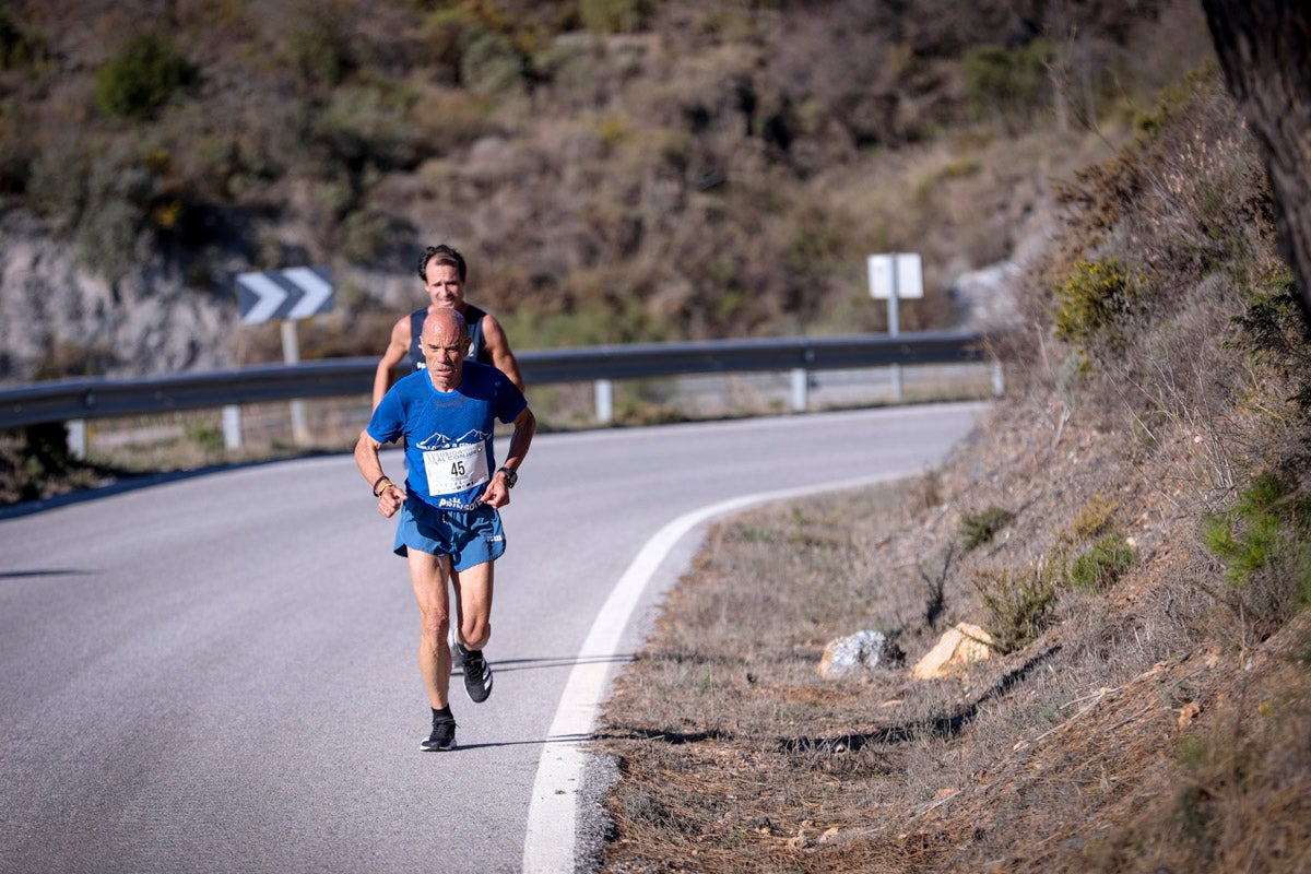 La XX Subida Pedestre al Conjuro arrancó a las 10 de la mañana, y los corredores tuvieron que enfrentarse a 17,8 kilometros en una mañana soleada