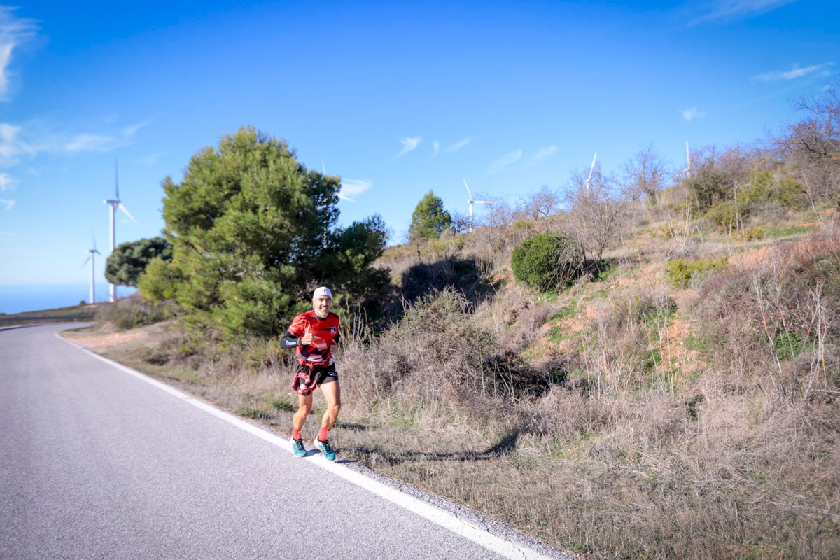 La XX Subida Pedestre al Conjuro arrancó a las 10 de la mañana, y los corredores tuvieron que enfrentarse a 17,8 kilometros en una mañana soleada