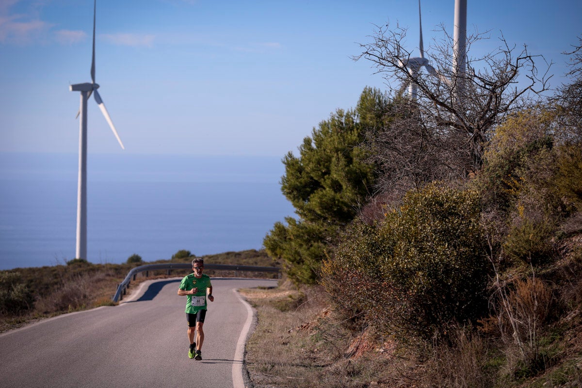 La XX Subida Pedestre al Conjuro arrancó a las 10 de la mañana, y los corredores tuvieron que enfrentarse a 17,8 kilometros en una mañana soleada