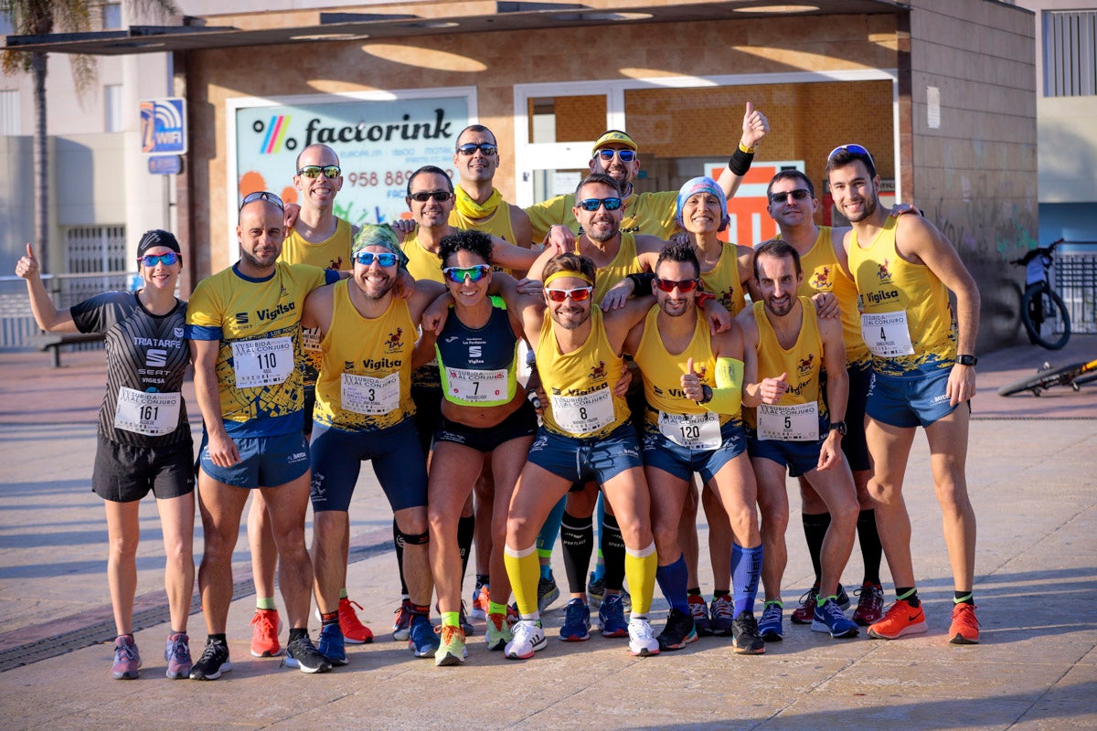 La XX Subida Pedestre al Conjuro arrancó a las 10 de la mañana, y los corredores tuvieron que enfrentarse a 17,8 kilometros en una mañana soleada